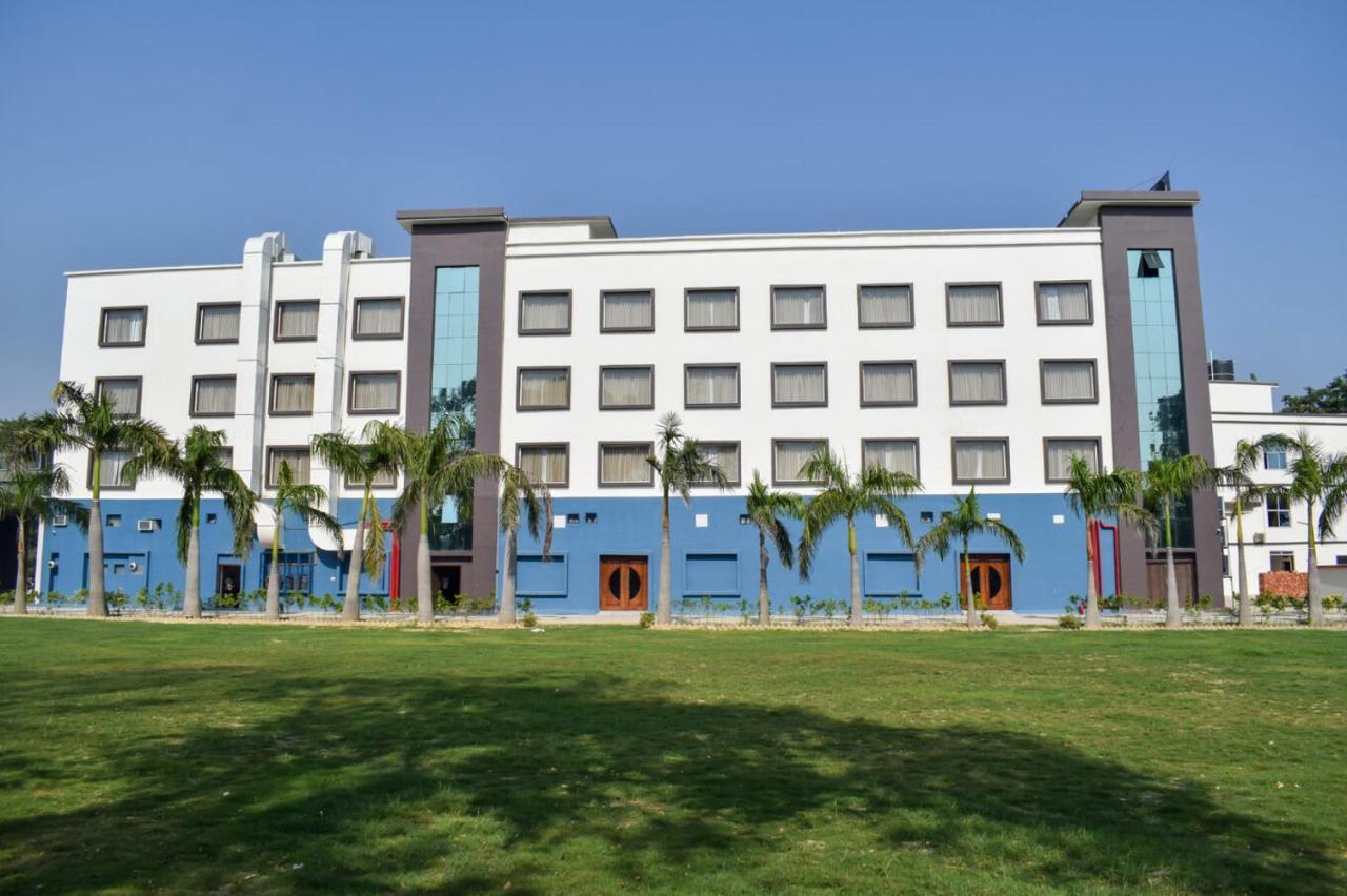 Tulip Inn Shravasti Bahraich Extérieur photo