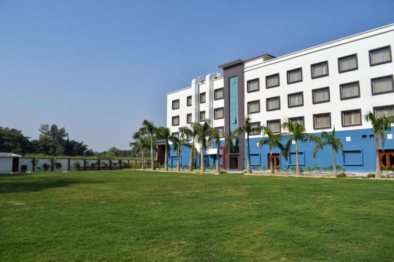Tulip Inn Shravasti Bahraich Extérieur photo